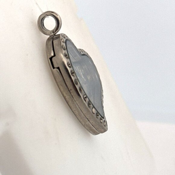 Estate Silver Tone Filigree Glass Heart Locket Pendant No Chain 10g Vintage - Picture 2 of 8